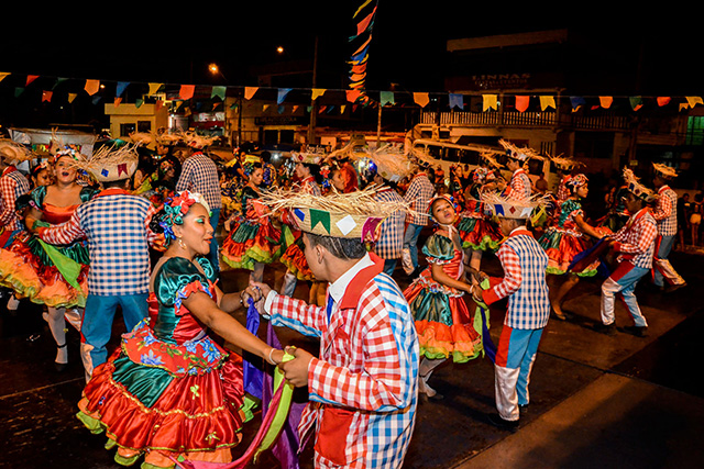 Escolha a festa junina que você quer ir em Manaus