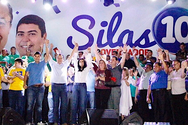 Saiba o que Silas falou ao retirar a candidatura