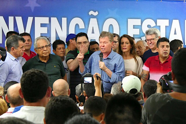 ‘Pensei muito antes de apoiar um de meus maiores adversários’