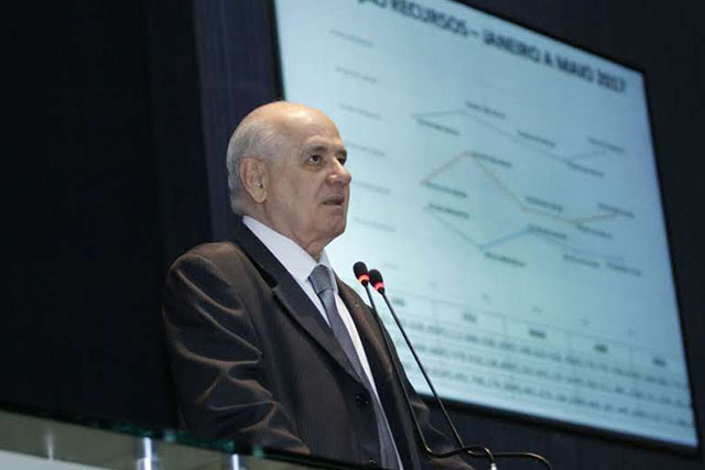 Economia começa a respirar, avalia Serafim