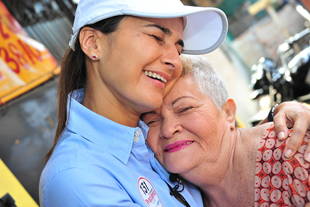 Rebecca: ‘Marcho sozinha porque o povo quer mudança’