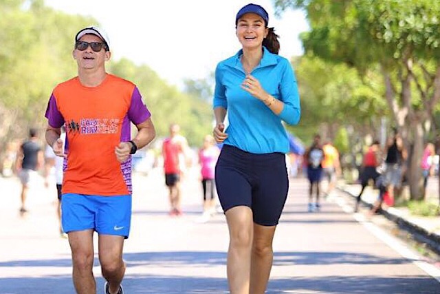 David apoia mesmo a corrida de Rebecca