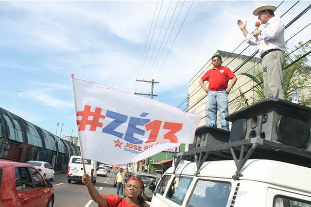 Ze Ricardo parte para o ataque na propaganda