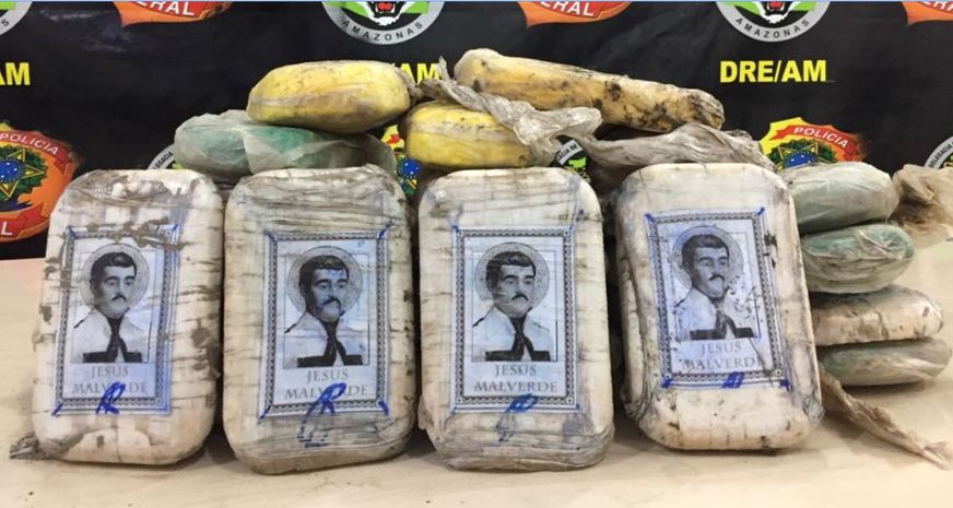 Cocaína com foto de padroeiro dos traficantes é apreendida no Rio Solimões