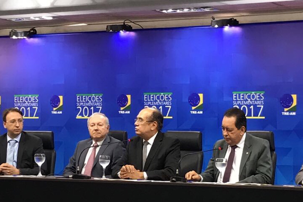 Gilmar Mendes chega às 10h