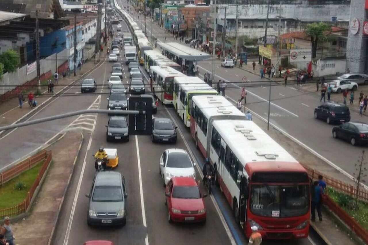 Paralisação de ônibus: Arthur acusa Braga de ser mandante