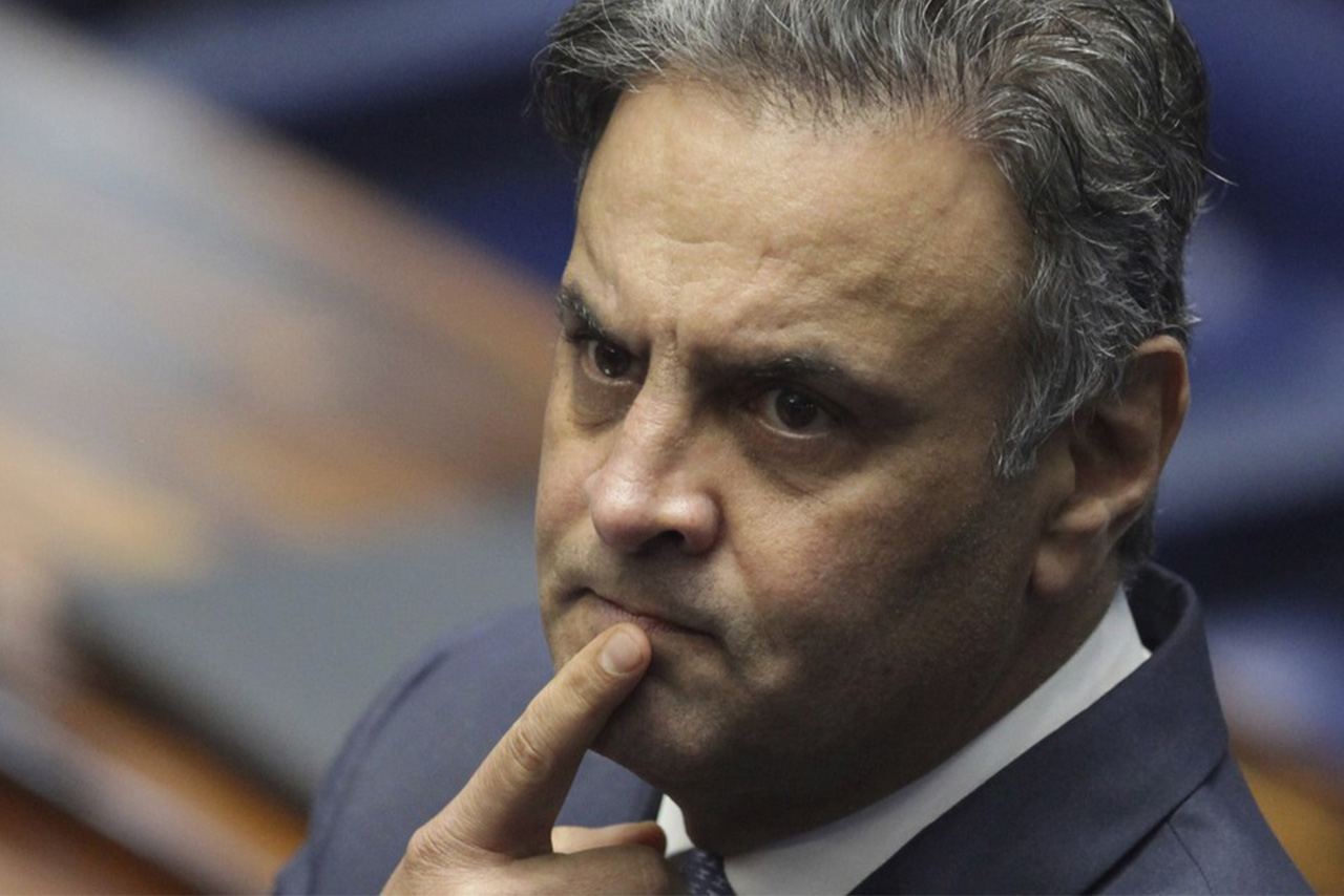 STF obriga Aécio a se recolher a noite