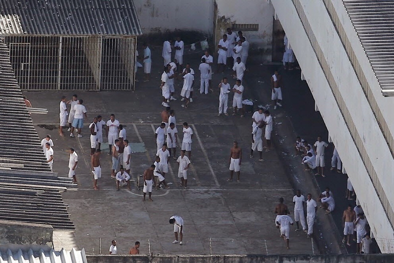 &#8220;Vamos estuprar os curruptos&#8221;, dizem presos