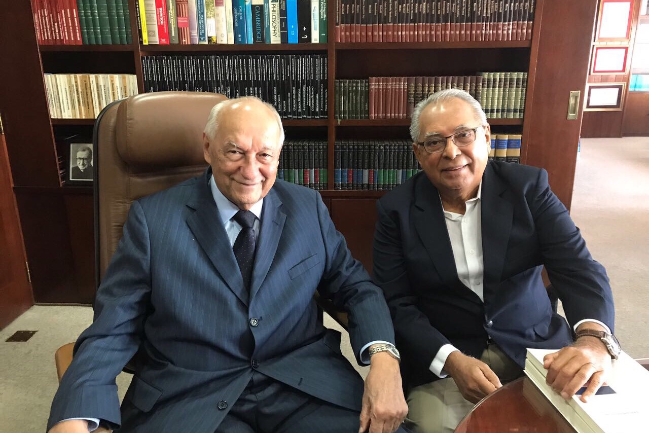 Amazonino e Ives Gandra discutem ação contra a Lei da Convalidação