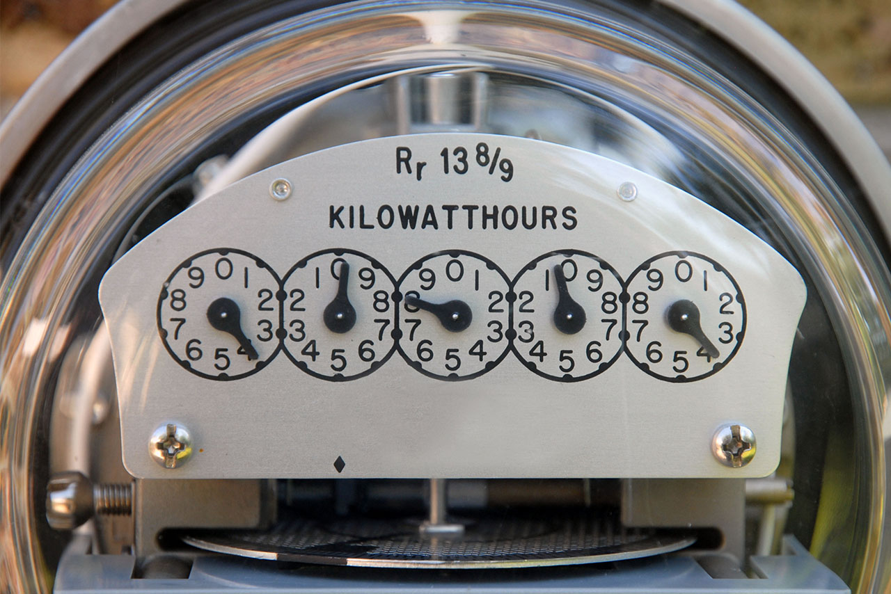 Dito &#038; Feito &#8211; Quem paga o medidor de energia novo?