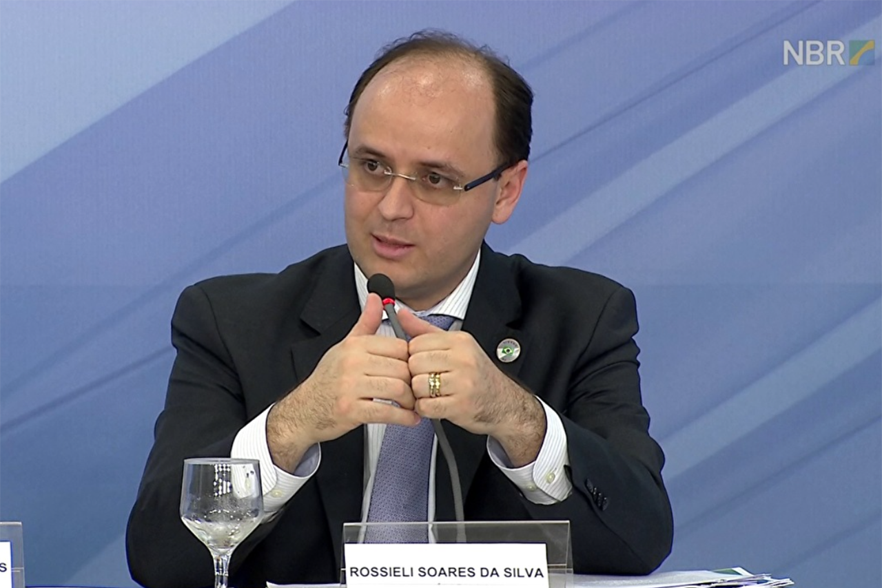 Rossieli Soares terá que devolver R$ 1,4 milhão aos cofres públicos