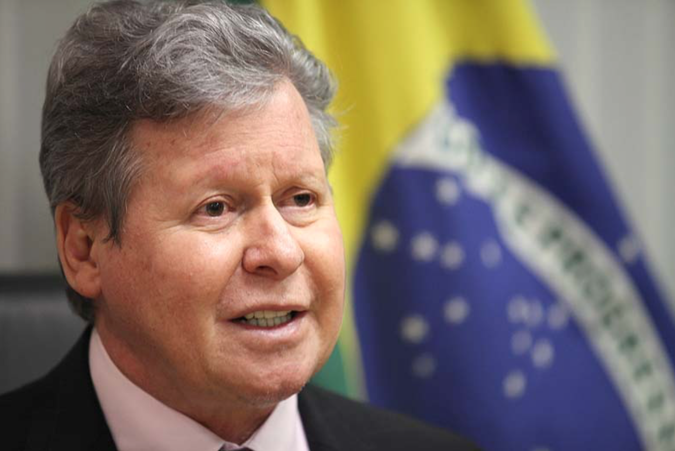 Arthur diz como será sua candidatura à Presidência