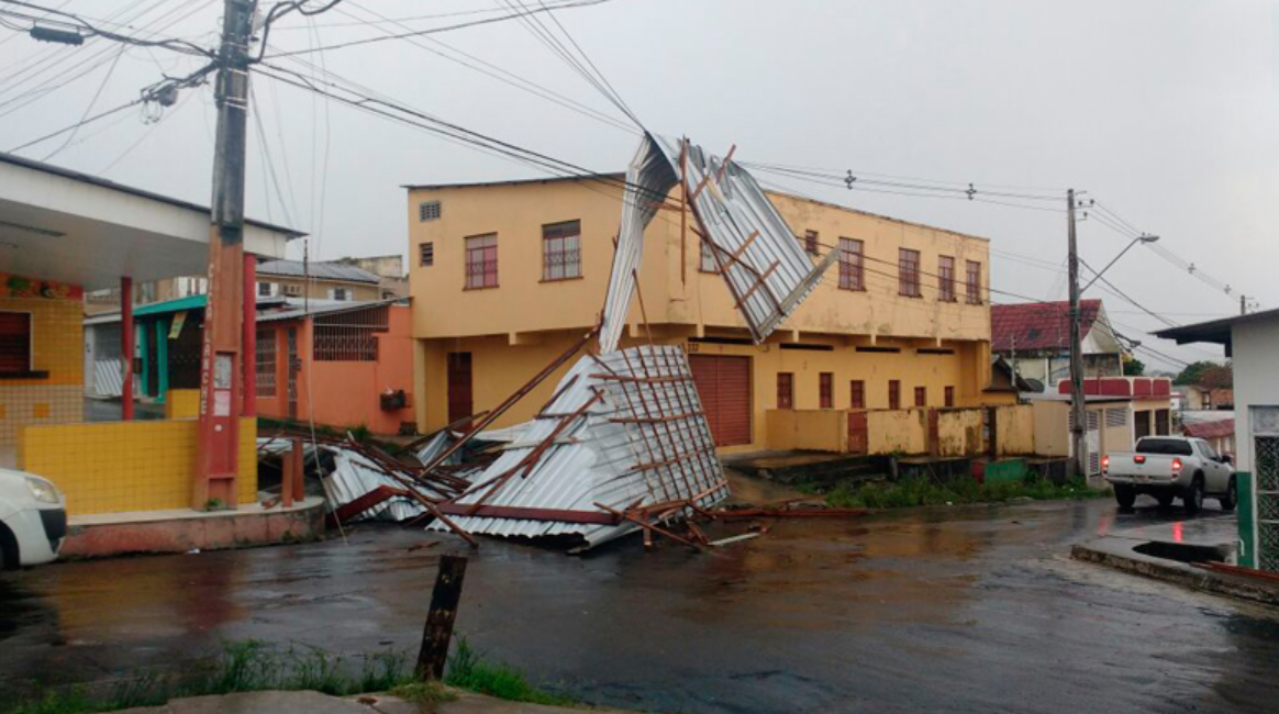 Temporal causa transtornos em Manaus