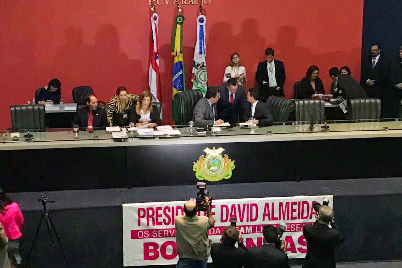 Deputados propõem &#8220;CPI da Saúde&#8221;, na volta de David Almeida à ALE