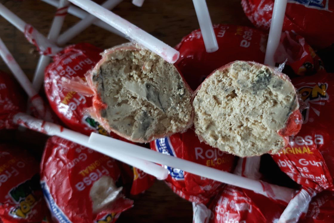 Polícia apreende pirulitos &#8216;sabor cocaína&#8217;