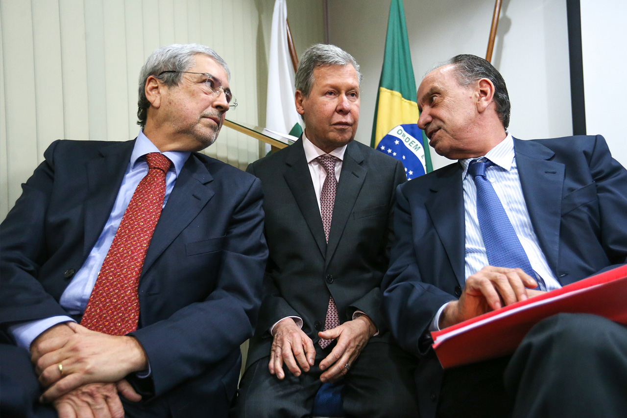 Candidatura de Arthur entusiasma líderes em Brasília, diz Estadão