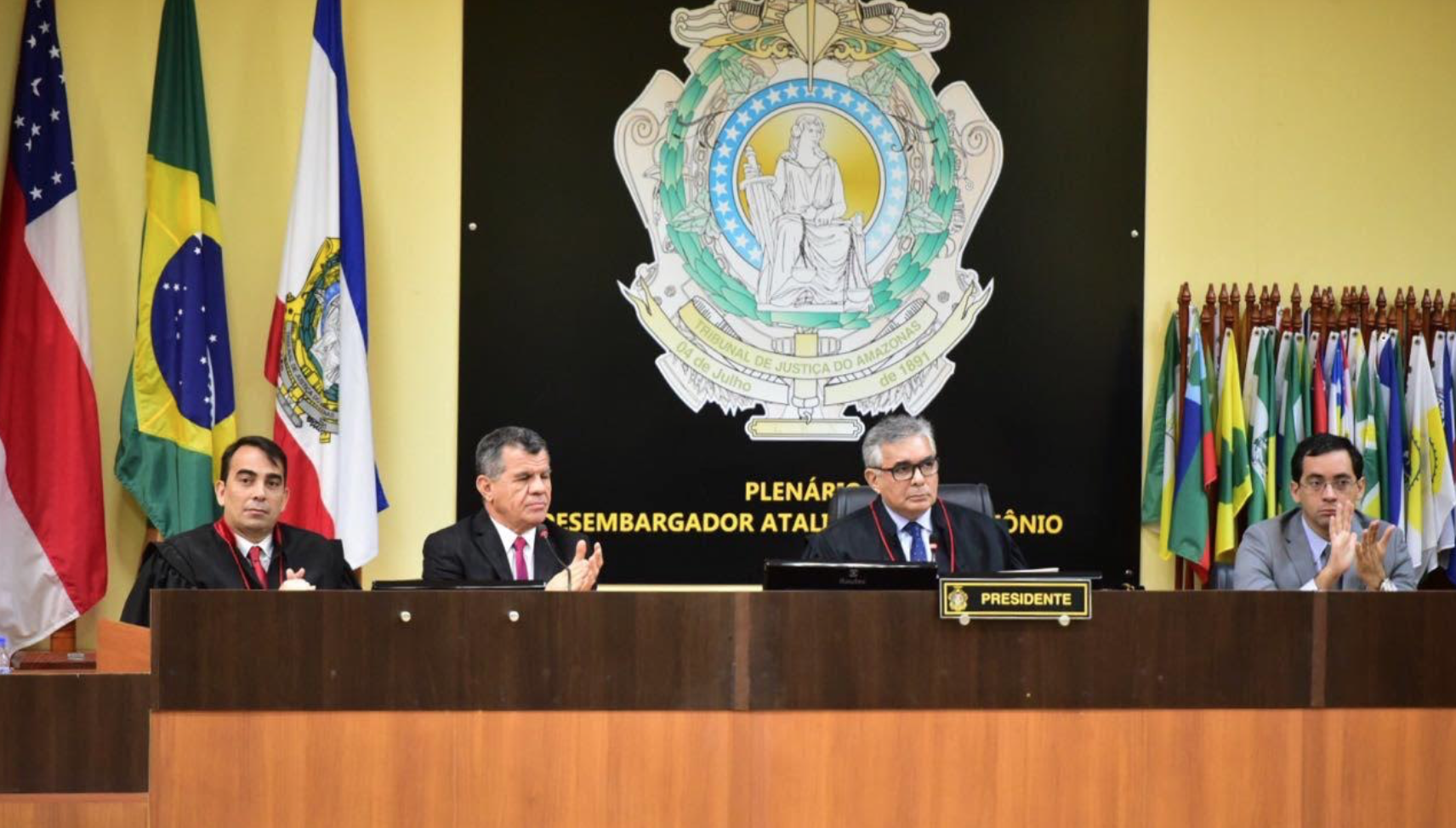 Bosco Saraiva prestigia nomeação de juízes para comarcas do interior