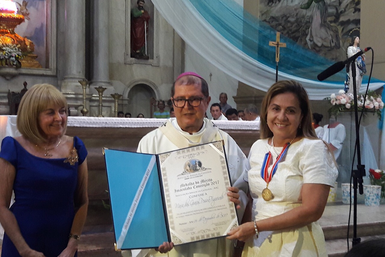 Graça Figueiredo recebe Medalha de Mérito Imaculada Conceição