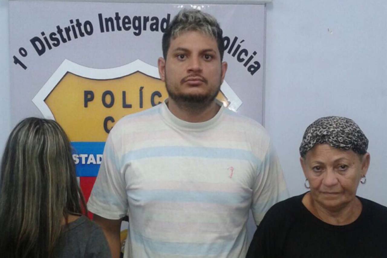 Mãe, filho e namorada vendiam drogas na Cachoeirinha