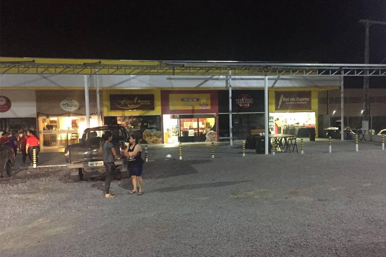 Galeria das Torres sofre incêndio em hamburgueria. Veja o vídeo