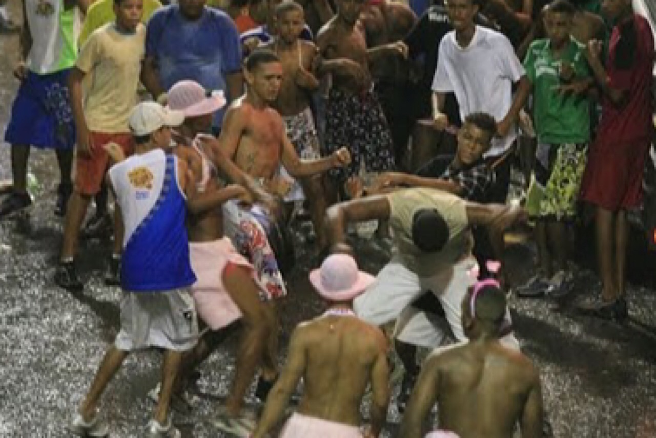 Carnaval: Banda no Via Norte termina em &#8216;tiro, porrada e bomba&#8217;