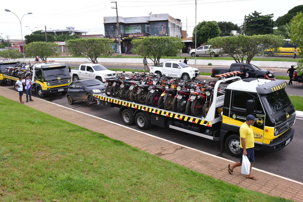 Operação “Alegoria Proibida” apreende 54 veículos em Iranduba