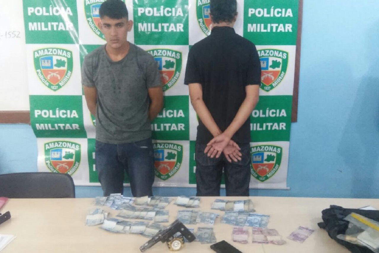 Dupla é detida após assalto a micro-ônibus na Zona Leste