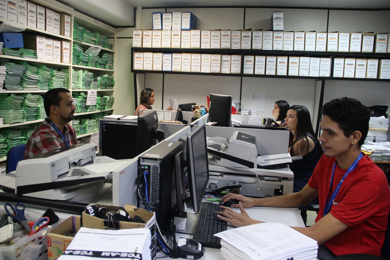TCE-AM atinge marca de 8 milhões de páginas de processos digitalizados