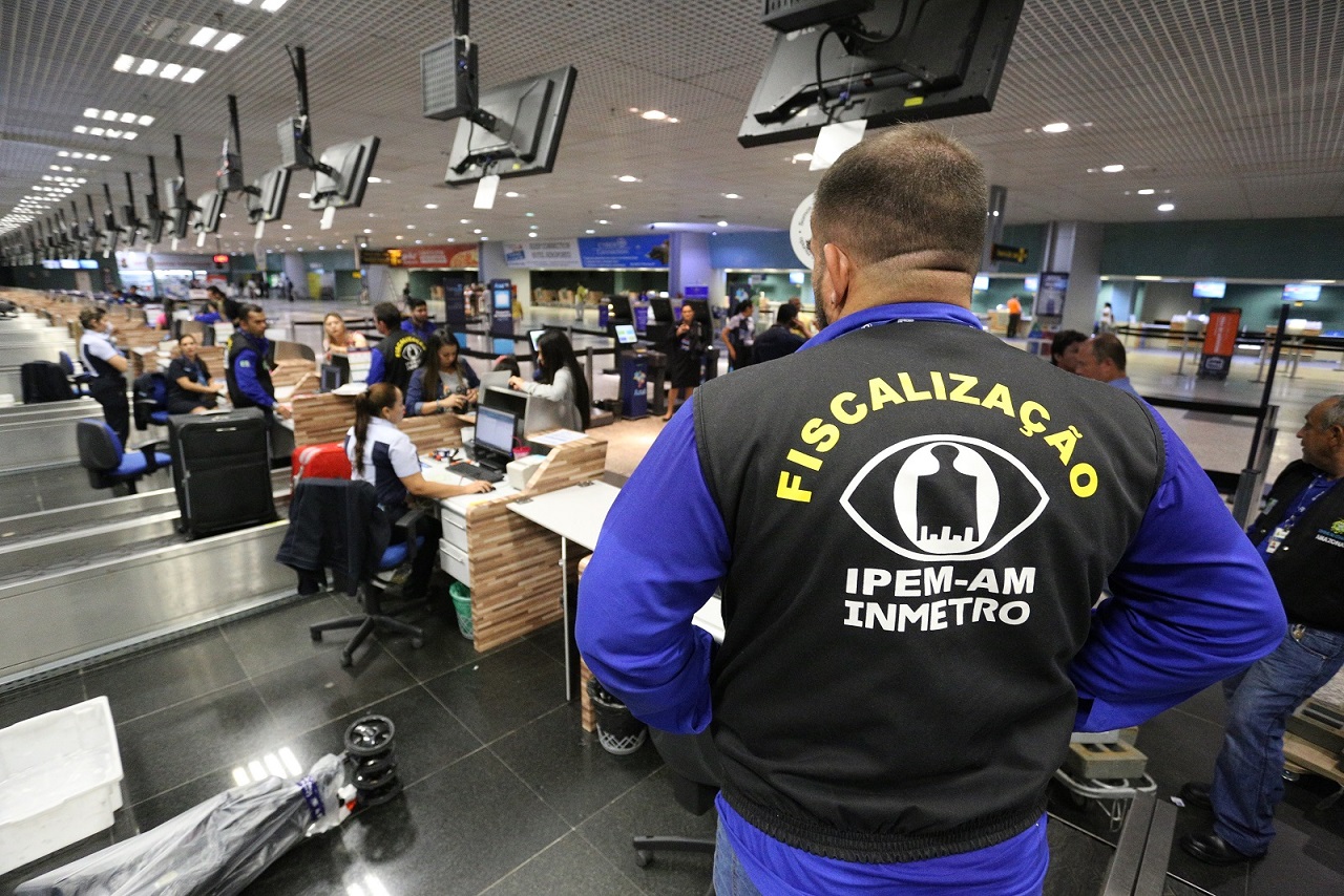 Operação Check-in fiscaliza balanças no aeroporto de Manaus