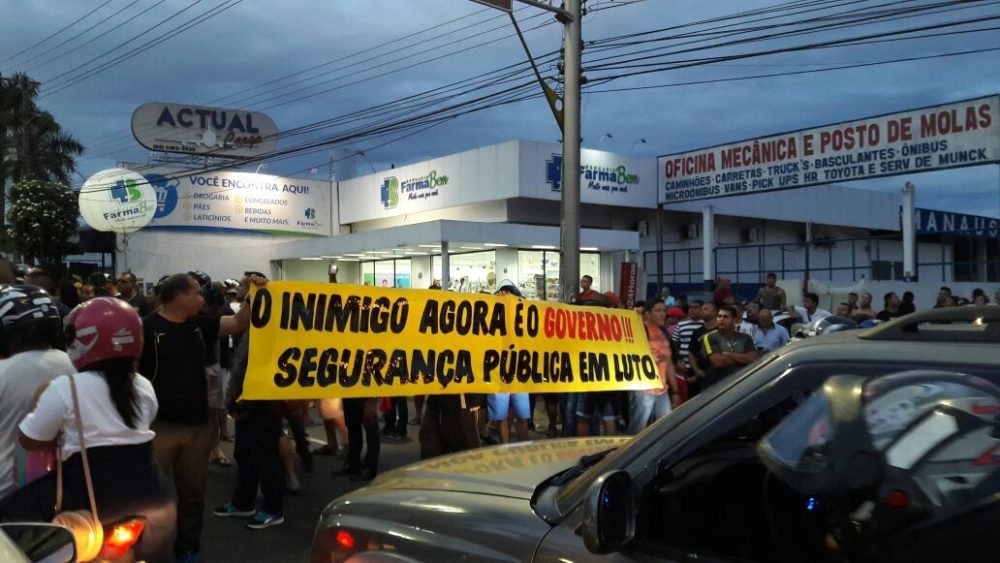 Governo do Estado diz que está aberto ao diálogo com policiais militares