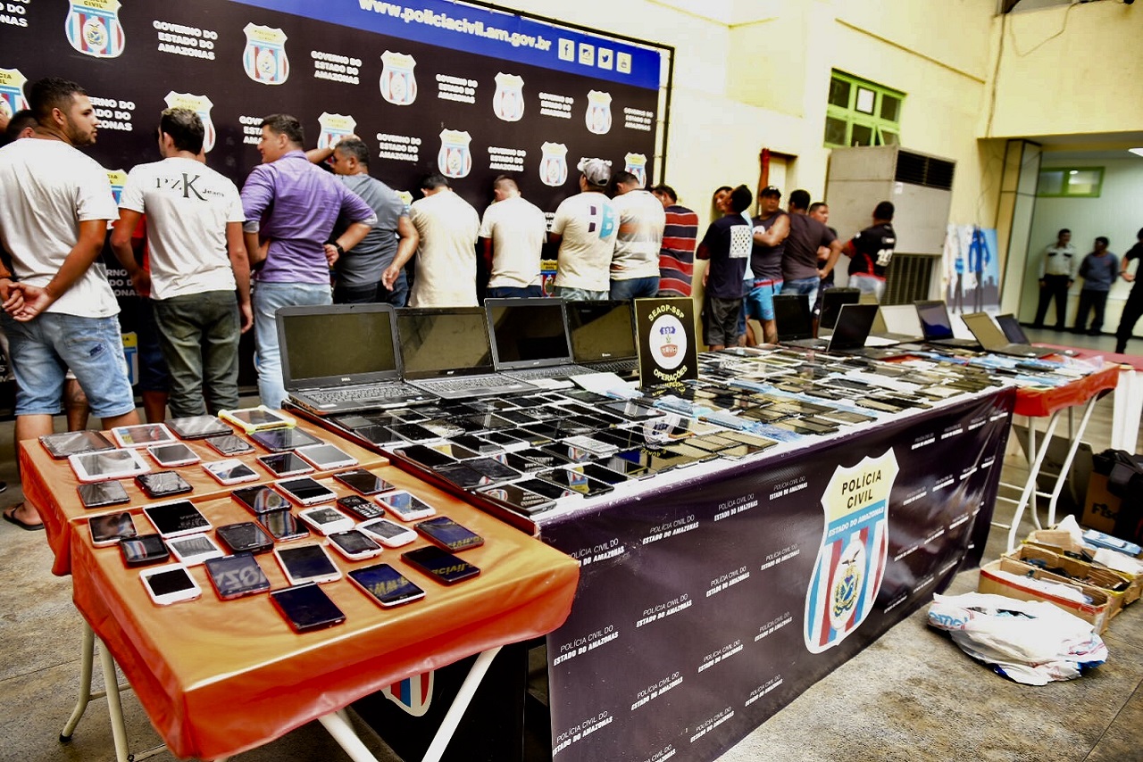 Quadrilha é presa com mais de 300 celulares roubados no Centro de Manaus