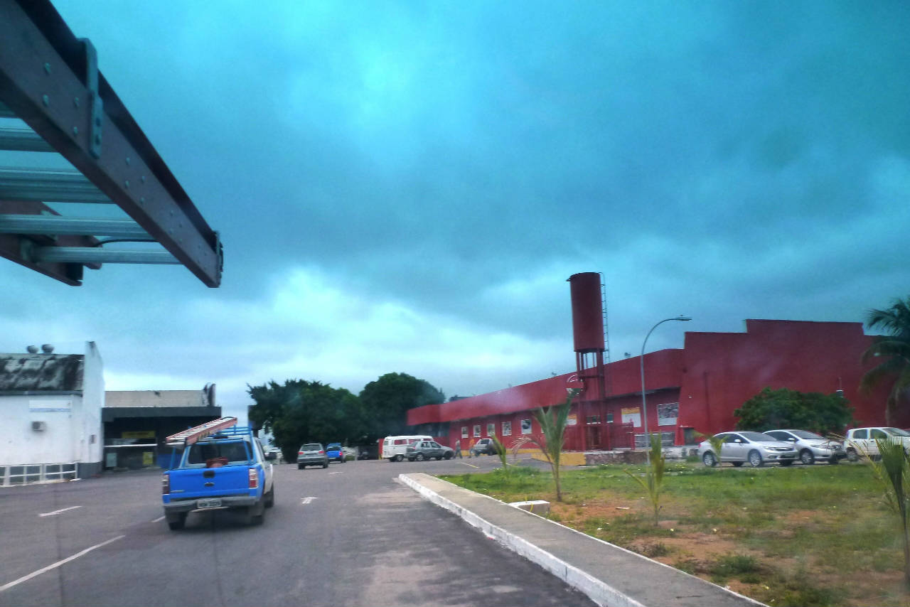 Supermercado Frigoum é flagrado com &#8216;gato&#8217; de energia