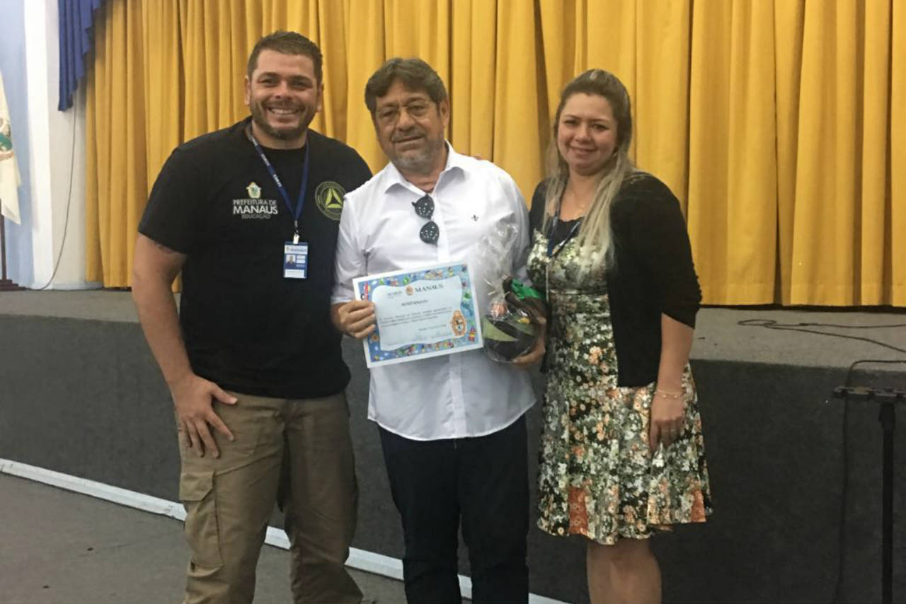 Criador do Curumim é homenageado pela  Semed em debate sobre os Quadrinhos na Escola