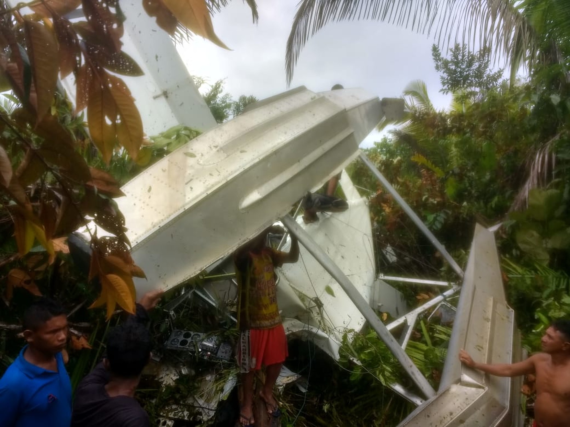 Hidroavião com duas pessoas cai em Nova Olinda, interior do Amazonas