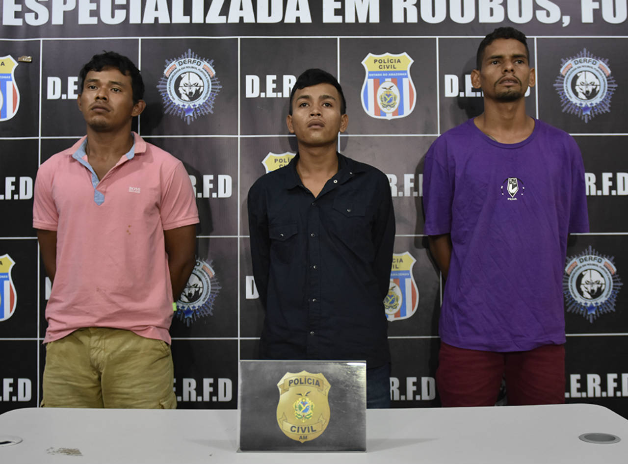 ‘Piratas’ são presos por roubar passageiros de lancha na Marina do Davi