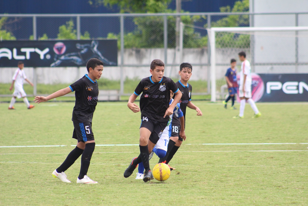 Santos Manaus vence São Raimundo por 4 a 0 e segue invicto no Amazonense Sub-13