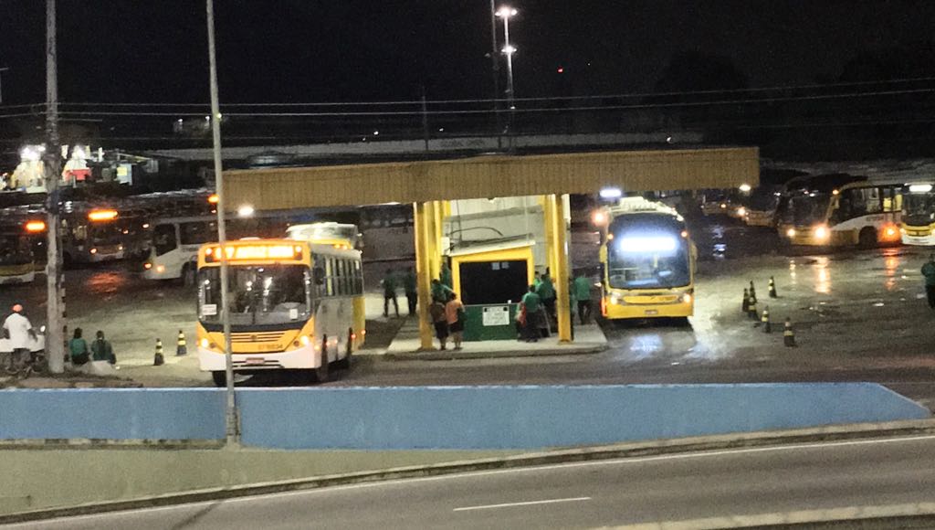 Rodoviários recuam de greve e transporte coletivo funciona normalmente nesta quarta