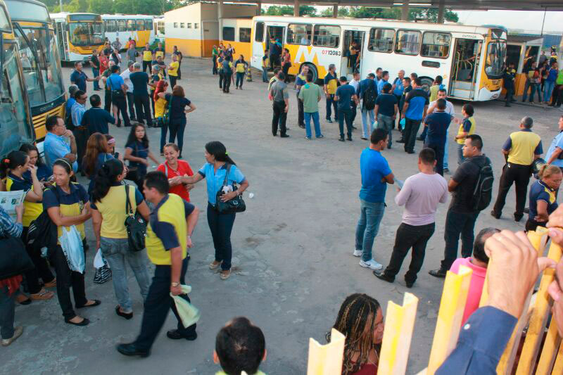 Justiça determina multa de R$1 mil para motorista que aderir a greve nesta segunda