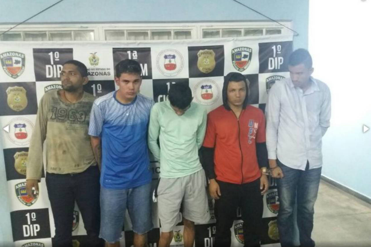 Grupo é preso suspeito de fazer arrastão em parada de ônibus na zona Sul de Manaus