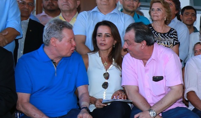 Dito &#038; Feito &#8211; Omar já escalou seu time