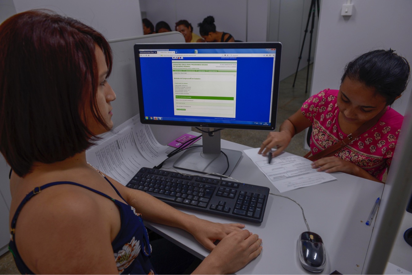 Continua a distribuição de kits gratuitos para TV Digital