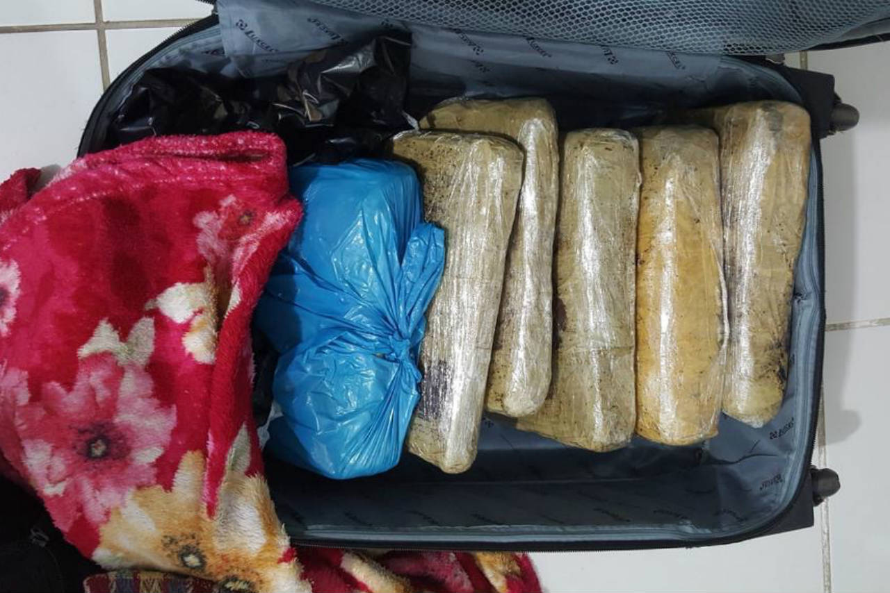 Mulher é presa com 6kg de drogas durante operação do Exército no Amazonas