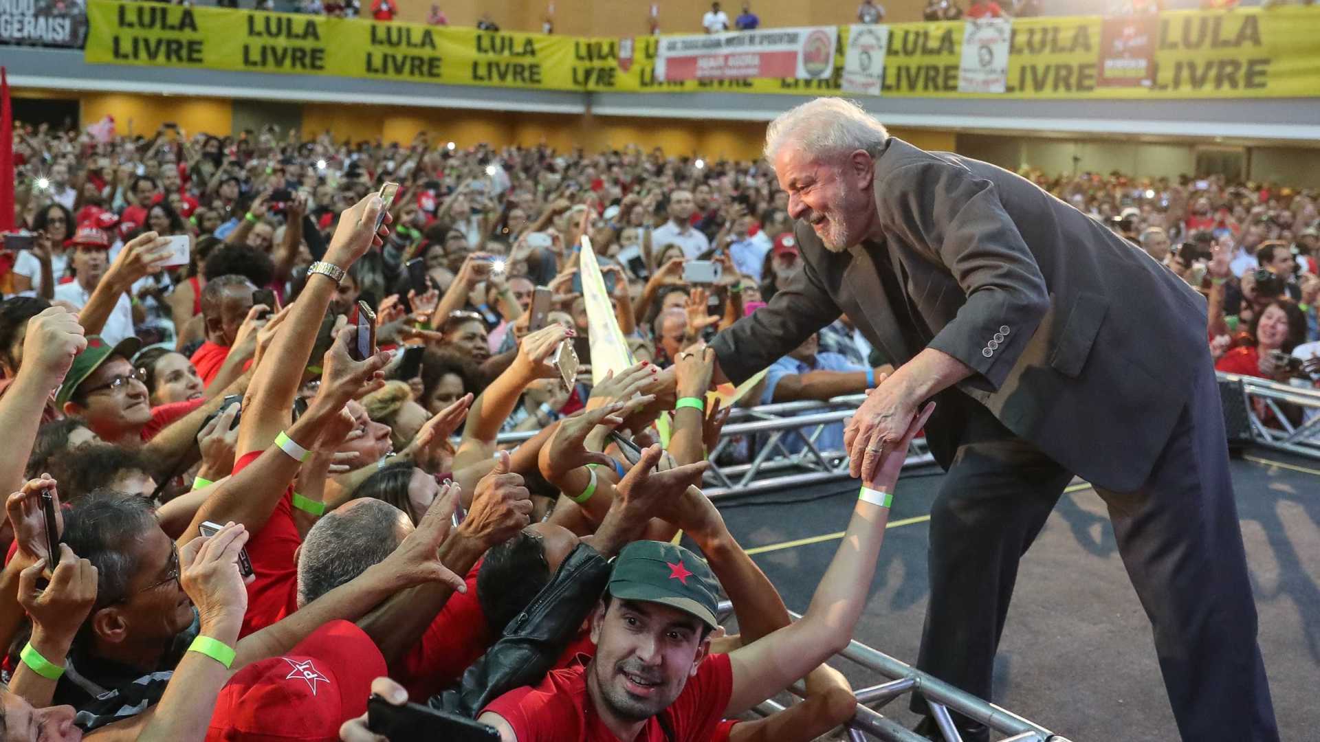 Lula segue na liderança e Bolsonaro está em segundo, diz Ibope