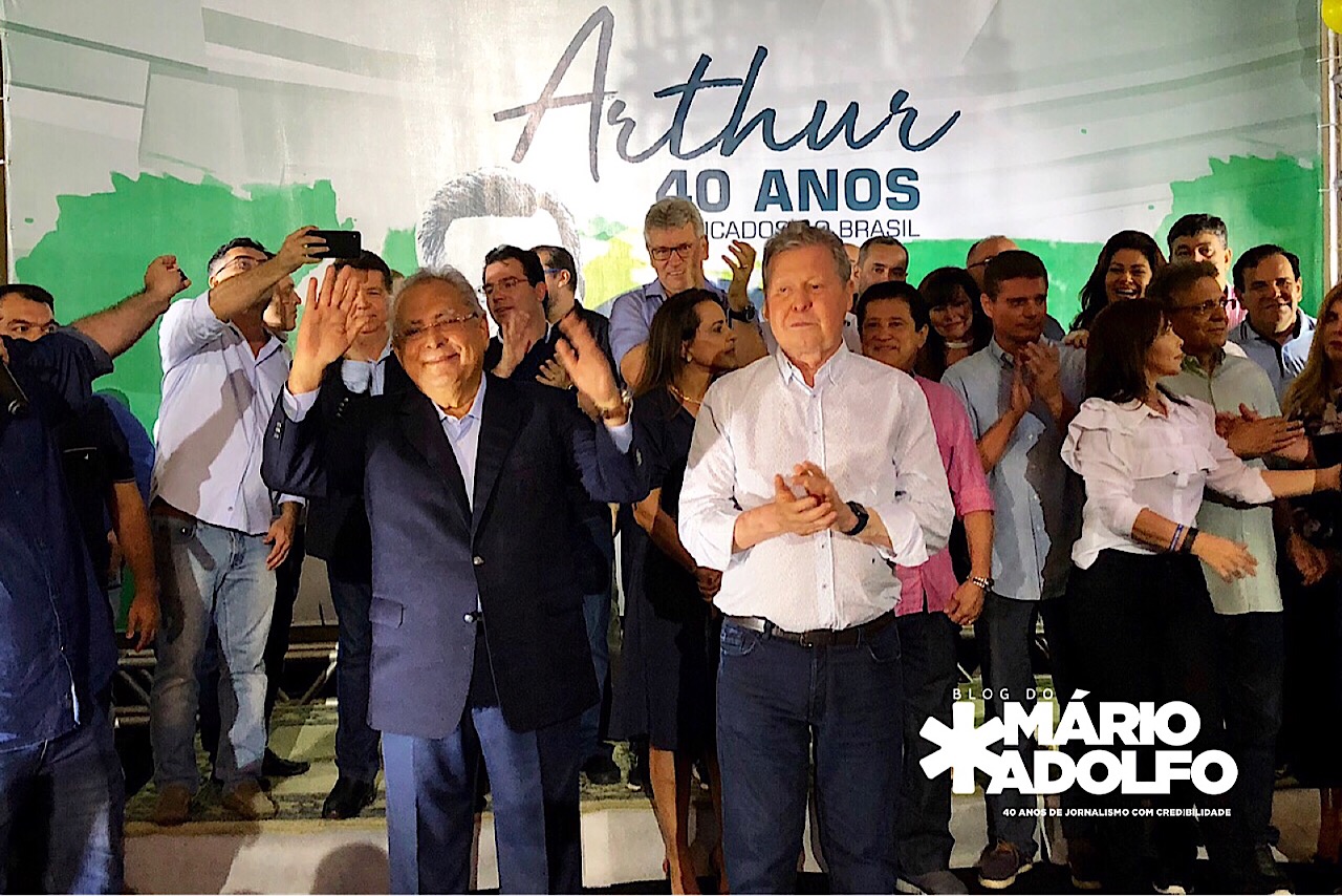 Arthur e Amazonino acenam com aliança, mas não fecham questão