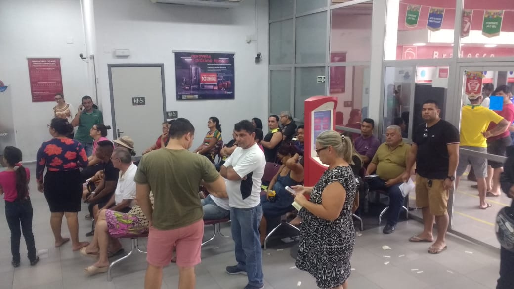Duas agências do Bradesco são autuadas pelo Procon em Manaus