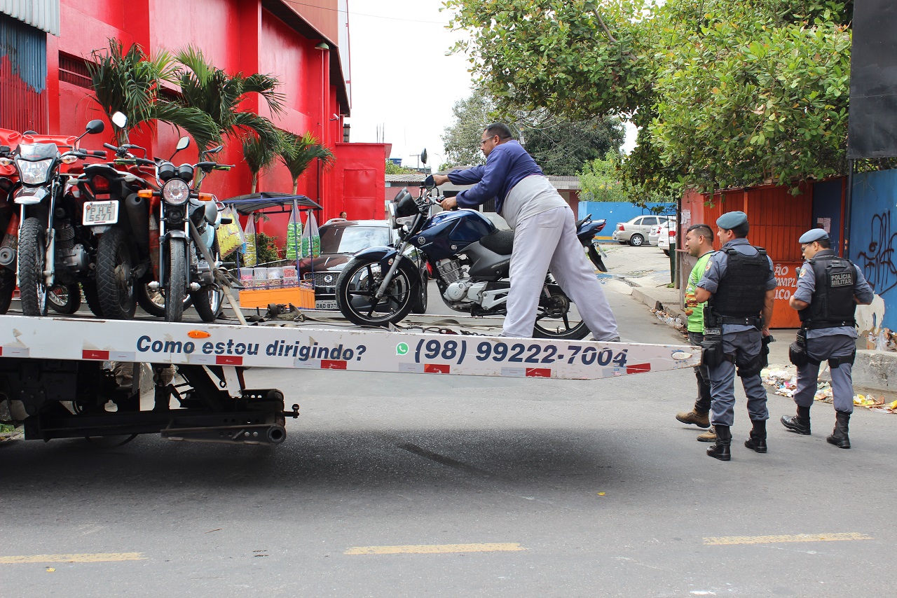 SMTU apreende 15 veículos durante operação com a PM