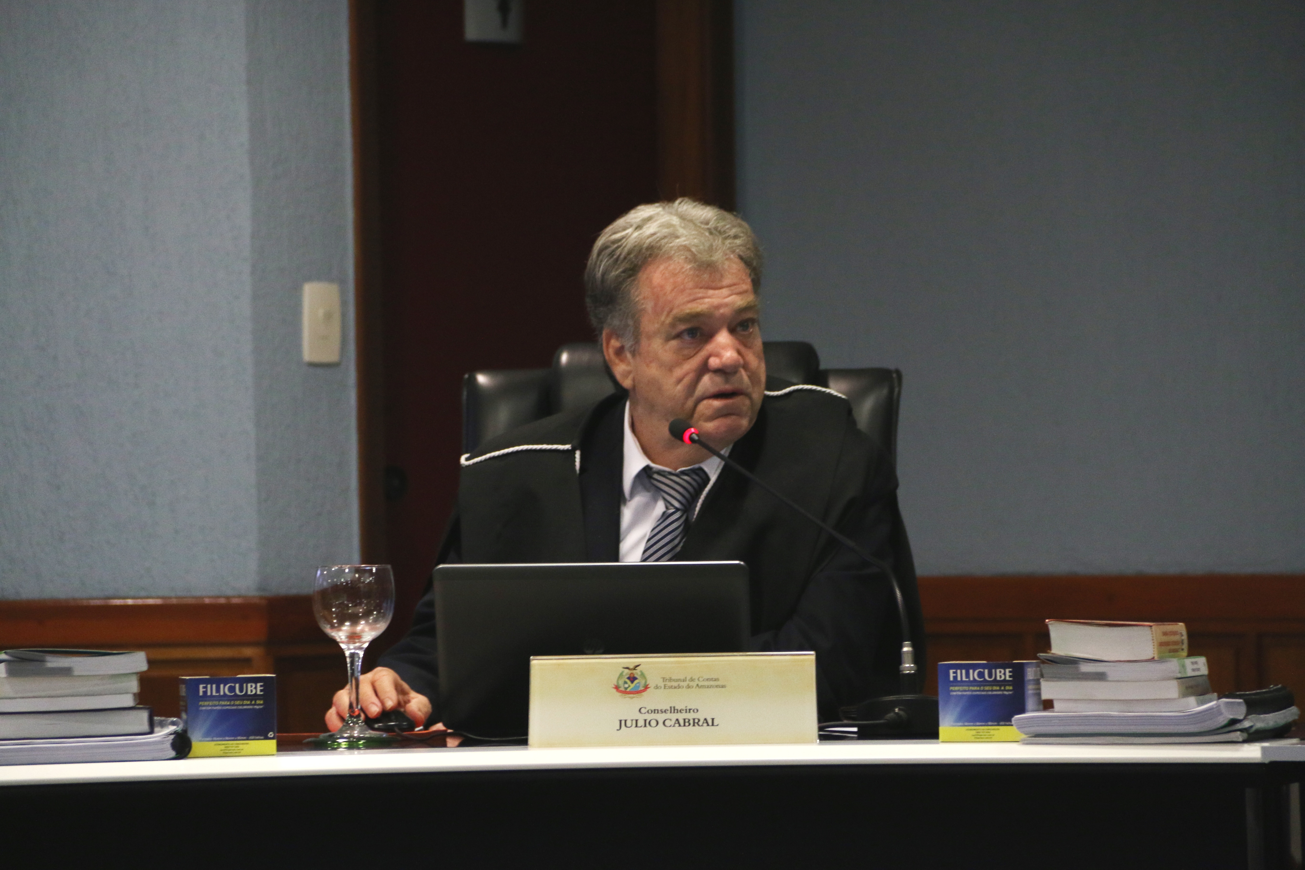 Concurso público da Prefeitura de Manacapuru é suspenso pelo TCE-AM