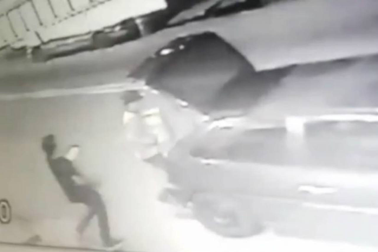 Dupla foge com mais de 100 caixas de cerveja de distribuidora em Manaus