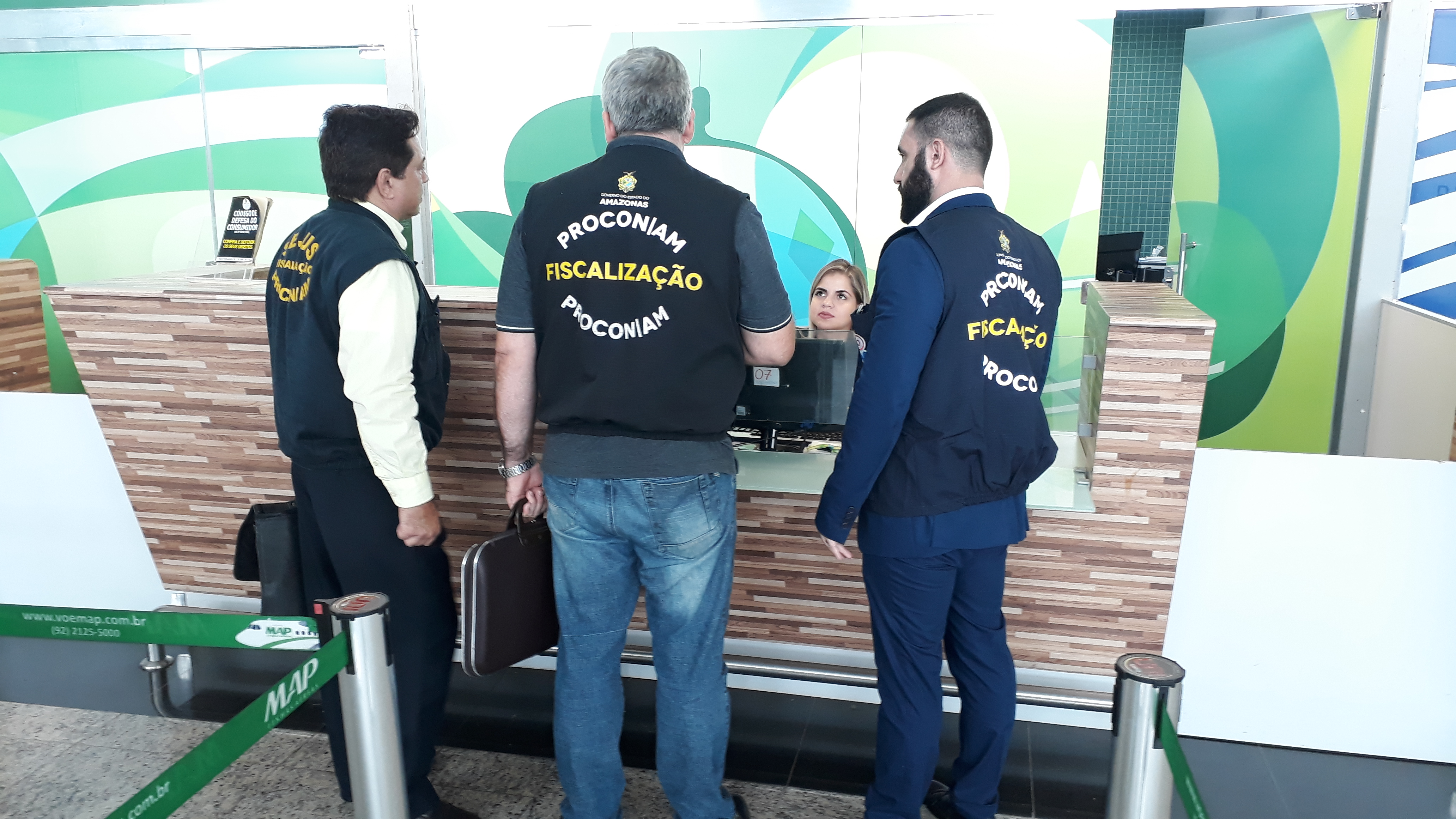 Procon autua companhias aéreas por irregularidades na cobrança de bagagem