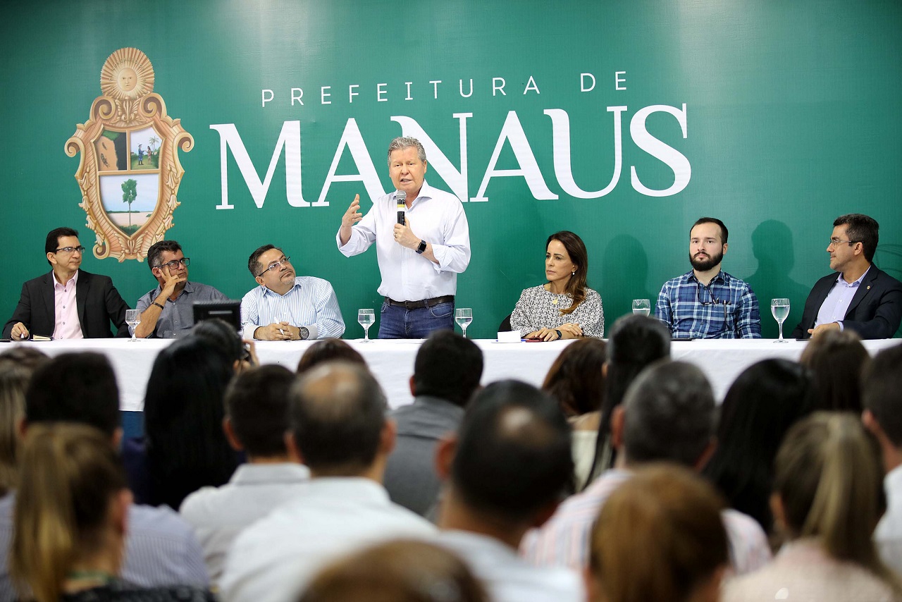 ‘Manaus está livre de cheque especial’, afirma Arthur Virgílio
